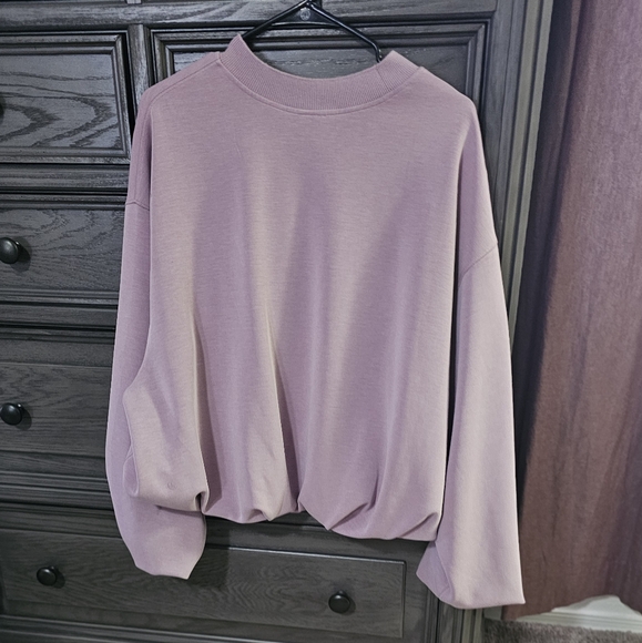 Lululemon Softstreme Pullover - Picture 6 of 11